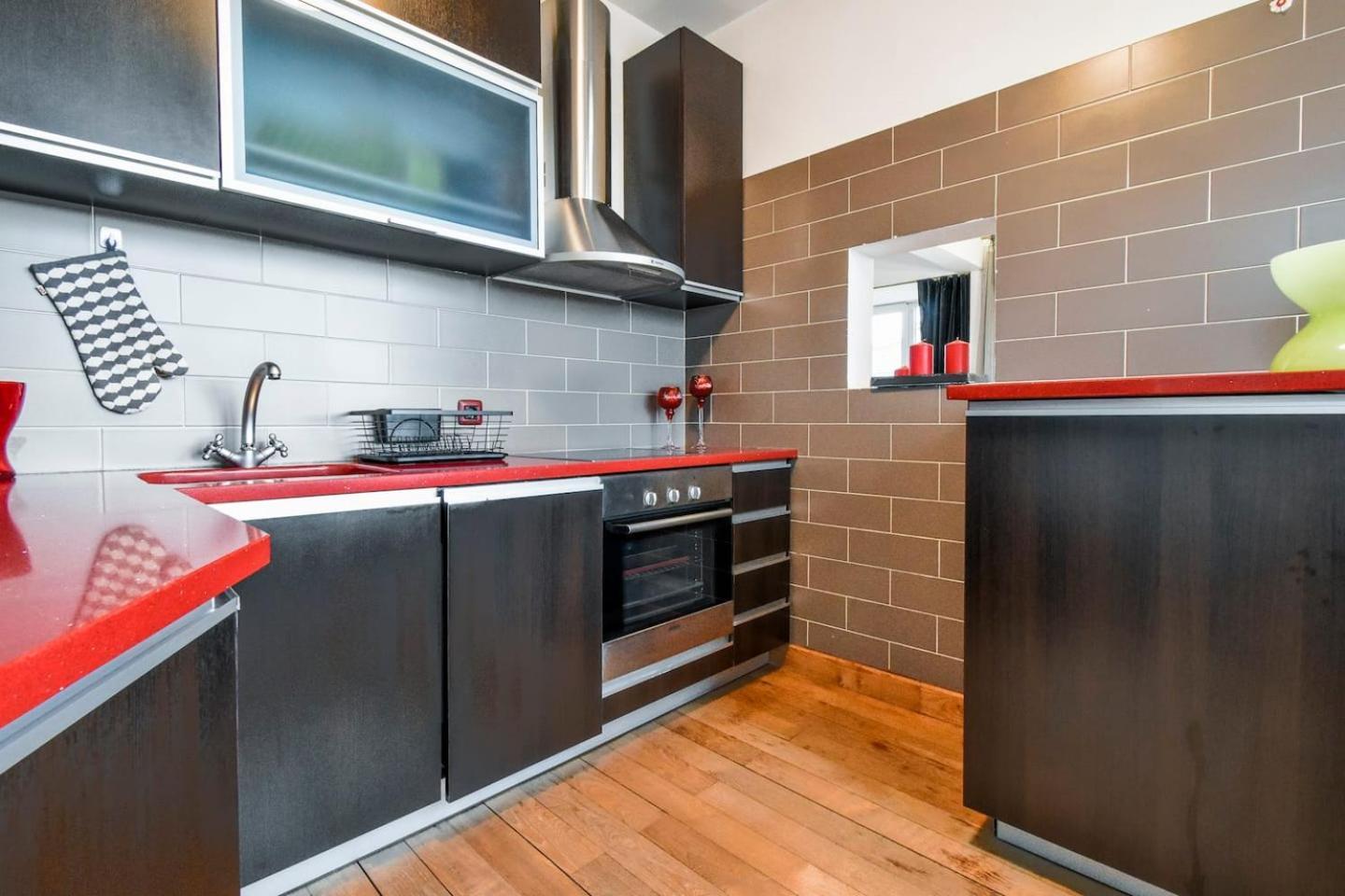 Fully Equipped Vitoshka Area Spacious Metro Apartment Sofia
